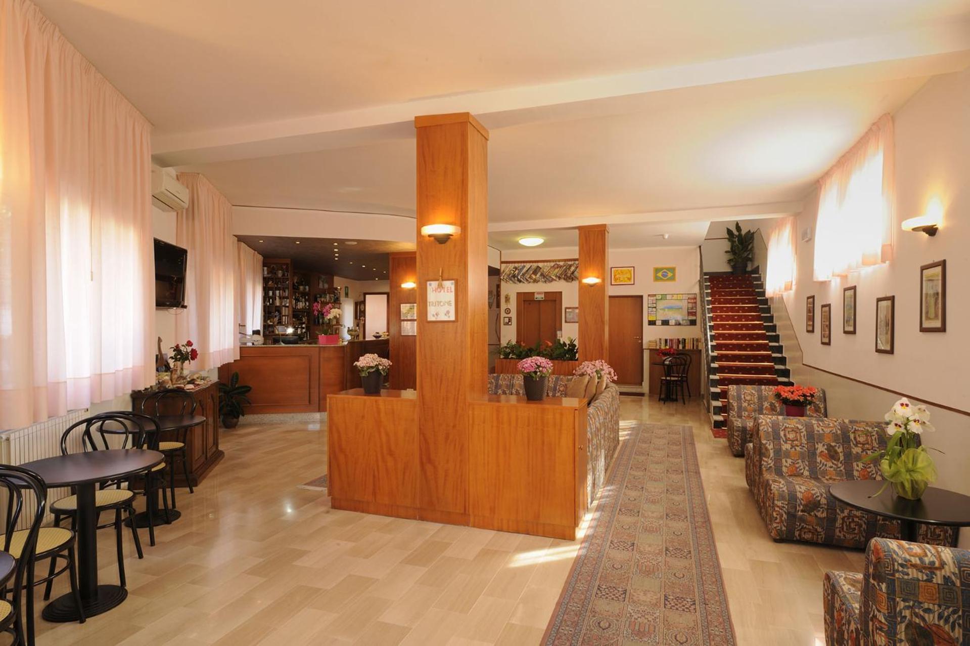 Hotel Tritone Laigueglia Exterior foto